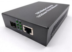 10G Unmanaged Media Converter с портами SFP+ и RJ45