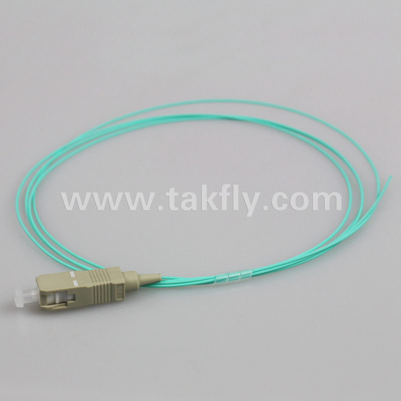 SC UPC 0.9mm SX OM3 Fiber Optic Pigtail 1.5M с высокой потерей возврата UPC SM≥50dB и низкой потерей взаимодействия ≤0.3dB