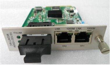 Управляемый медиаконвертер 10/100/1000M с 2 портами Base-T в 100 Base-X Прямые продажи с завода Надежное сетевое соединение